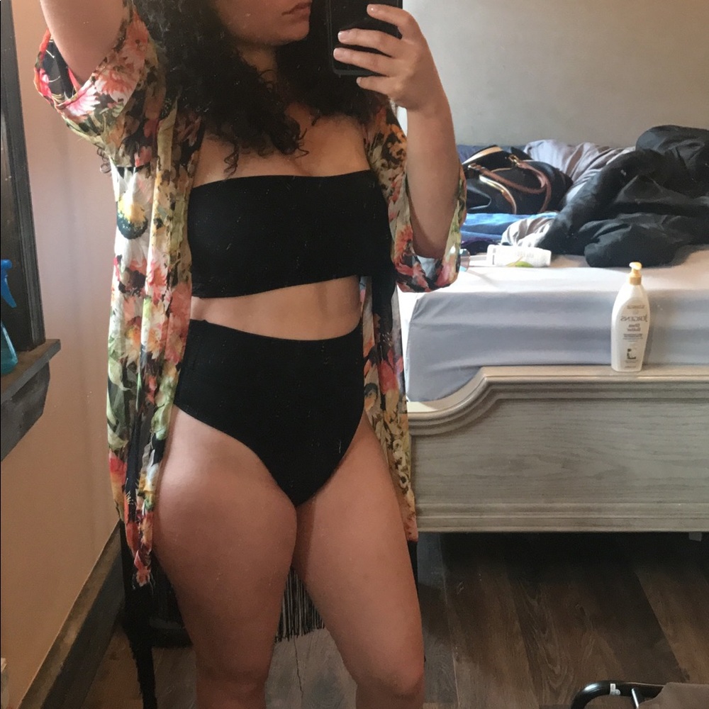 Tube two-piece swim suit. Woman Size: M, L & XL